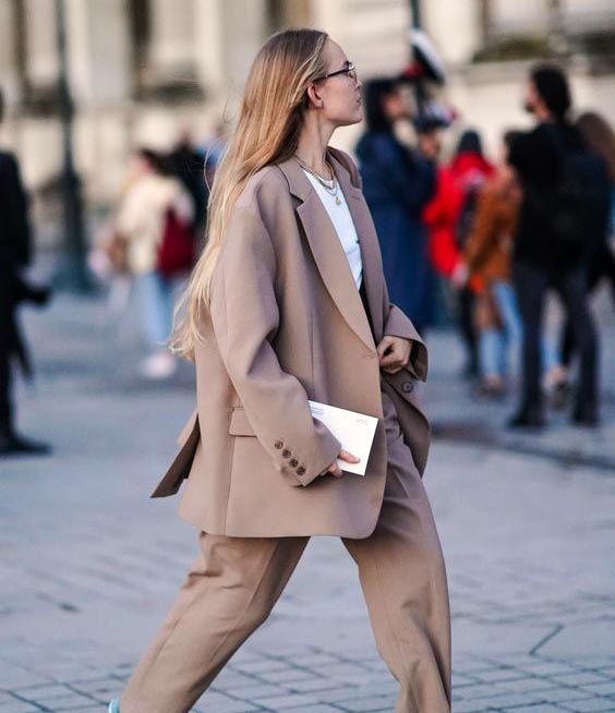 Must-have kúsky do pracovného šatníka: Oversize sako a nohavice